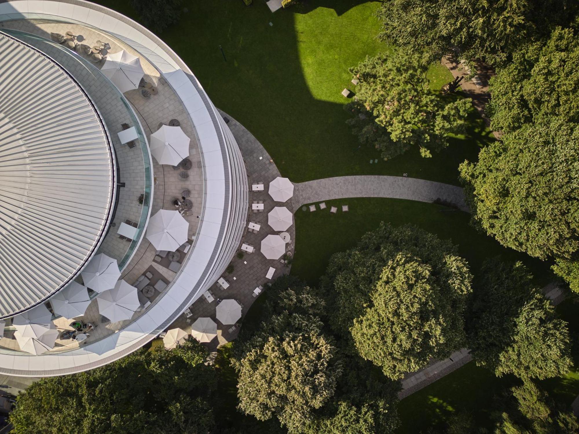 The Fontenay Hamburg Kültér fotó Aerial view of the building