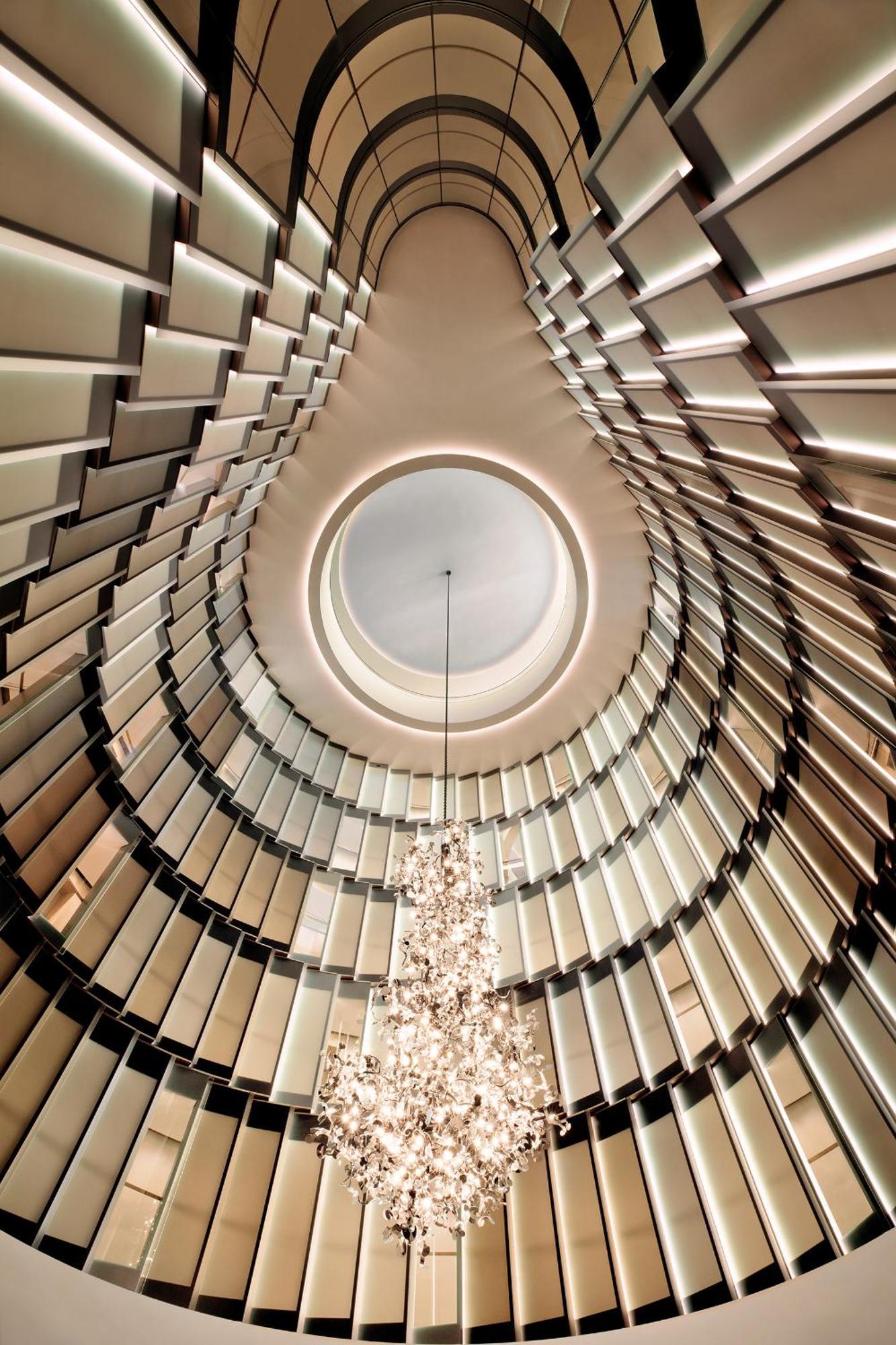 The Fontenay Hamburg Kültér fotó The spiral staircase